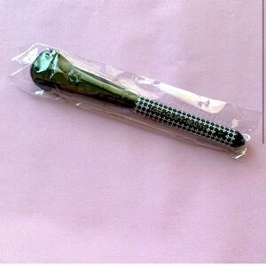 NWT Love Craft Beauty #1 blush brush​